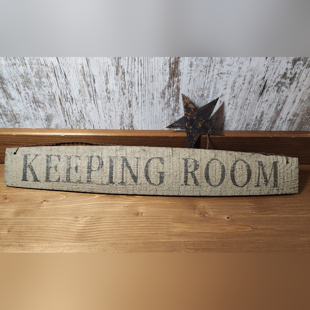 Rustic Barn Wood Hanger 'Keeping Room' Wall Sign Metal Star Country Farm Style